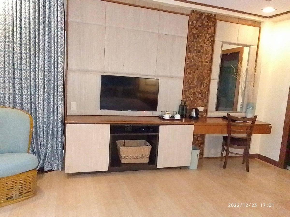 Tugawe Cove Resort Colongcocon Экстерьер фото