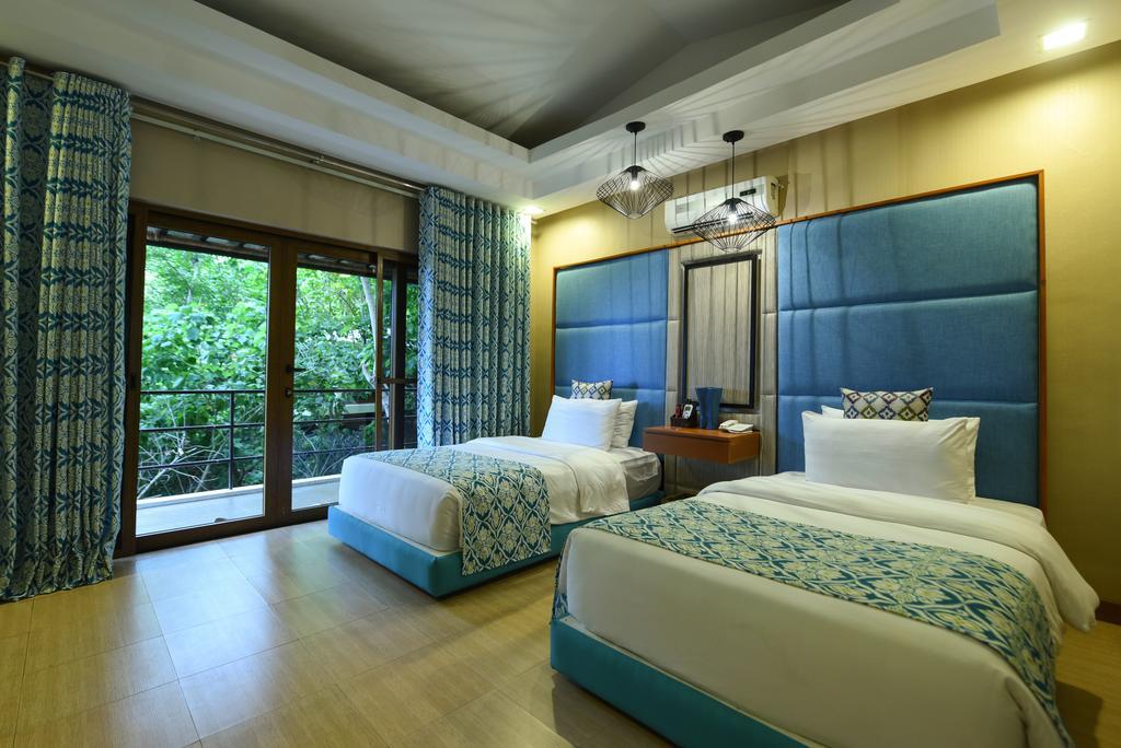 Tugawe Cove Resort Colongcocon Экстерьер фото