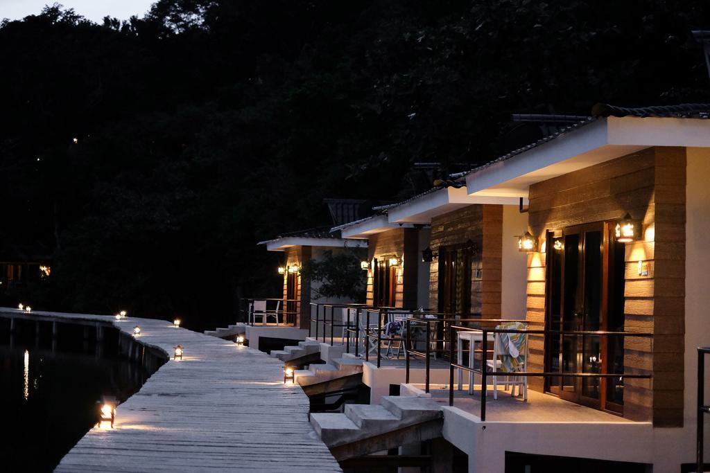 Tugawe Cove Resort Colongcocon Экстерьер фото