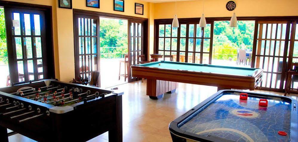 Tugawe Cove Resort Colongcocon Экстерьер фото