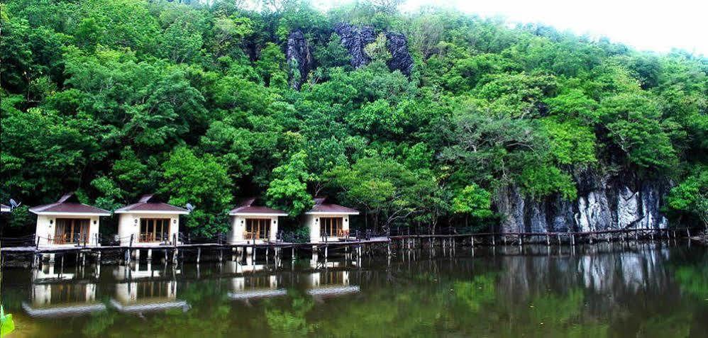 Tugawe Cove Resort Colongcocon Экстерьер фото